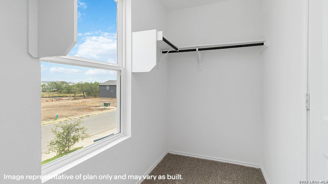 Spacious, unfurnished interior of a new home in Sonora, San Antonio (Image 20).