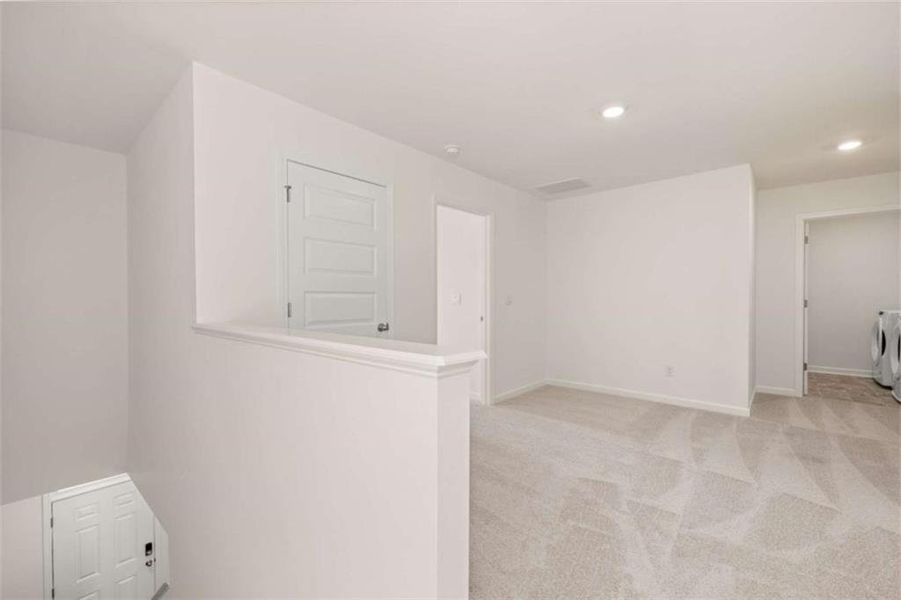 Spacious, unfurnished interior of a new home in Shoal Creek, Hampton (Image 7).