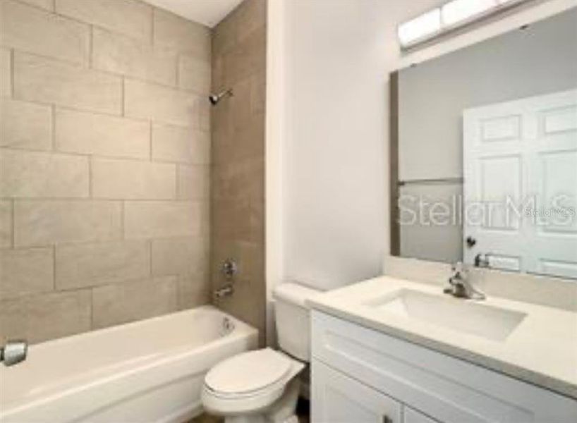 Furnished interior view inside a new home in , Ocala (Image 9).