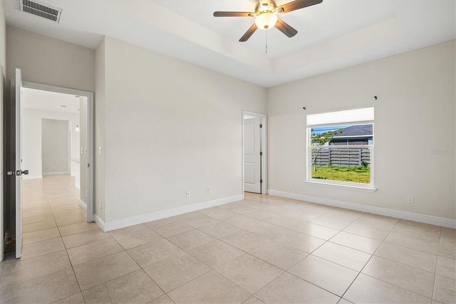 Spacious, unfurnished interior of a new home in , North Port (Image 34).