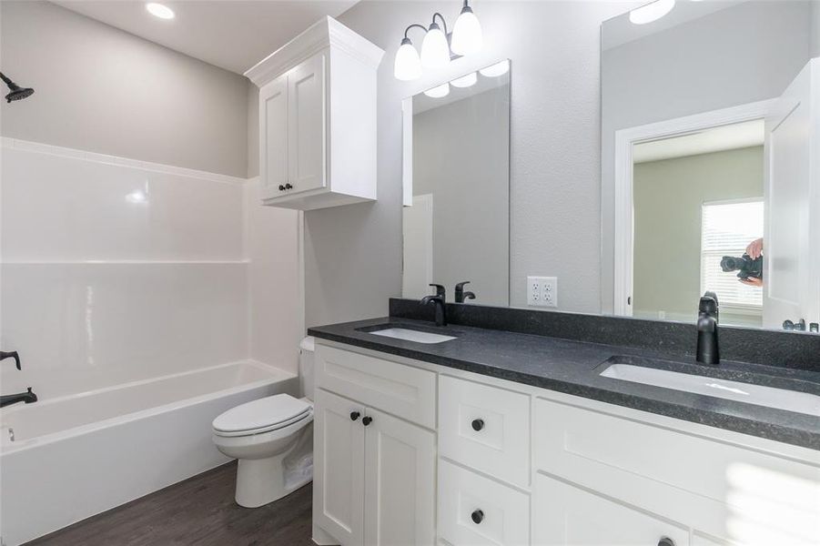 Furnished interior view inside a new home in , Abilene (Image 10).