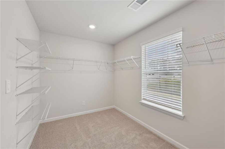 Spacious, unfurnished interior of a new home in Westmont Preserve, Powder Springs (Image 32).