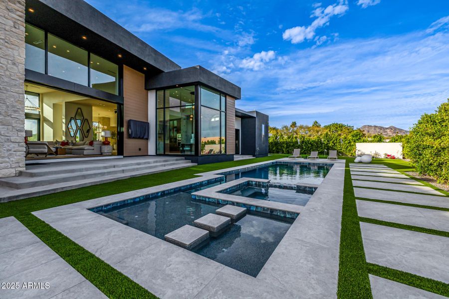 tranquil back yard retreat