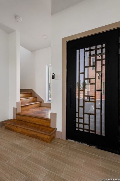 Spacious, unfurnished interior of a new home in , Eagle Pass (Image 22).