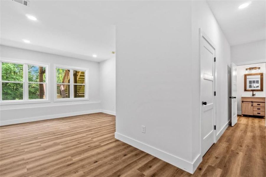 Spacious, unfurnished interior of a new home in , Ellijay (Image 19).