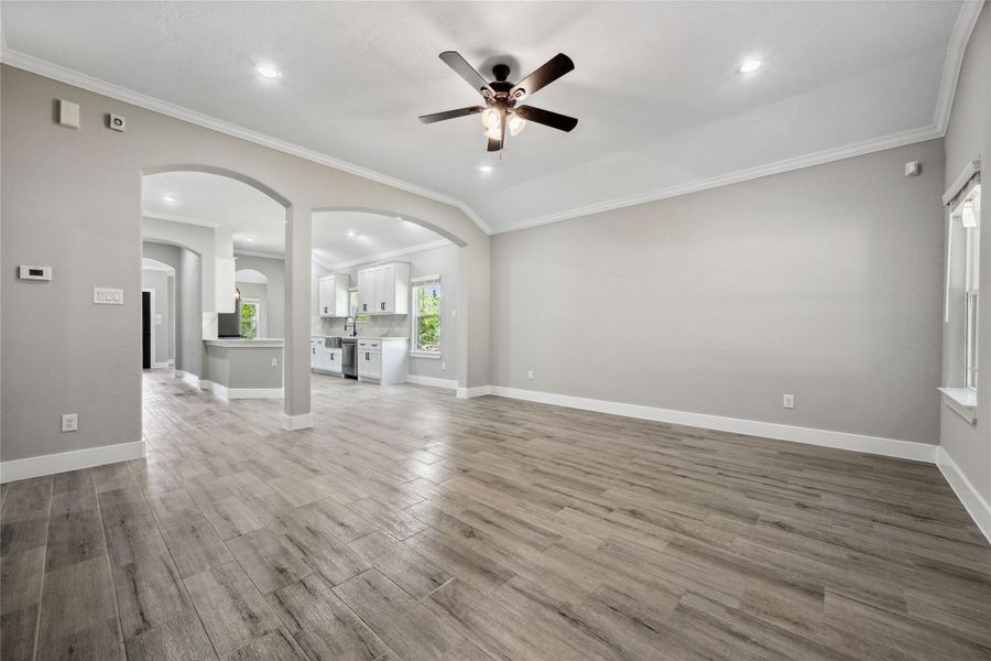 Spacious, unfurnished interior of a new home in , Onalaska (Image 19).