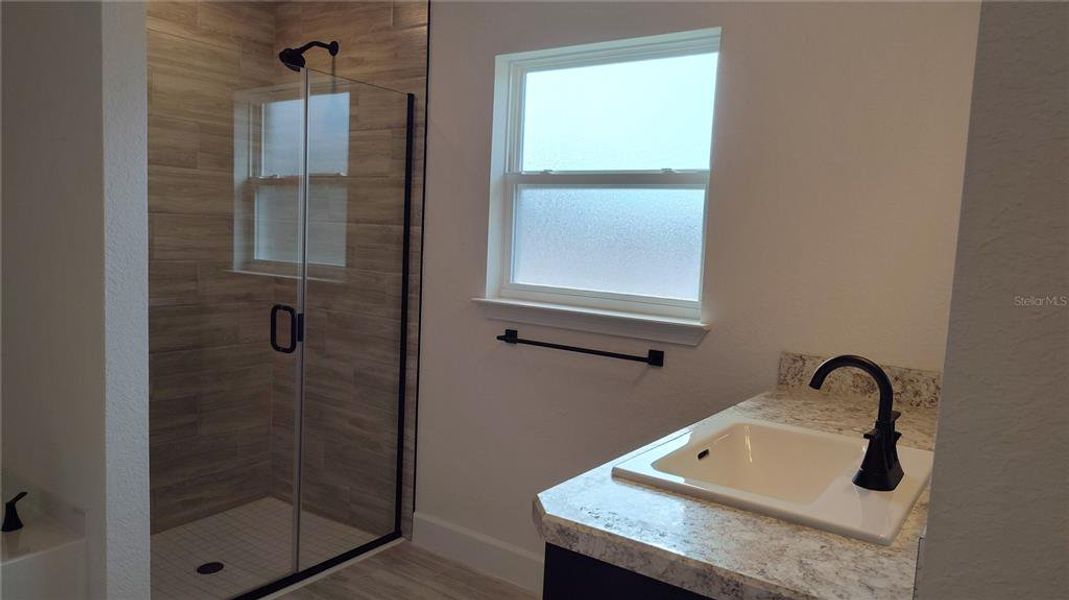 Image 16 of a home in Royal Highlands.