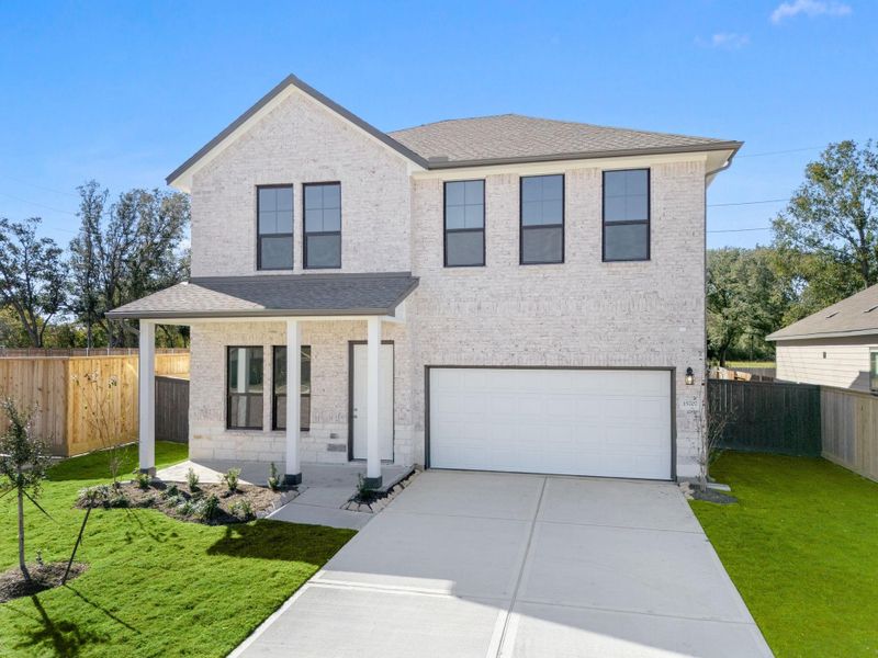 Welcome home to 15707 Mountain Laurel Lane located in the community of Cedar Pointe and zoned to Crosby ISD. Welcome home to 15707 Mountain Laurel Lane located in the community of Cedar Pointe and zoned to Crosby ISD.