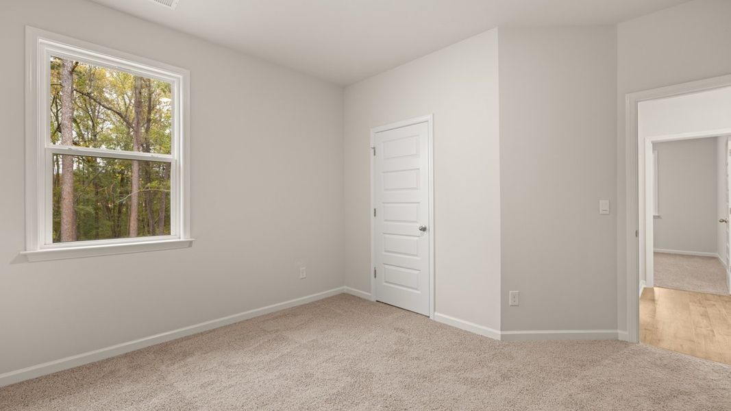 Spacious, unfurnished interior of a new home in Heritage Pointe, Senoia (Image 31).