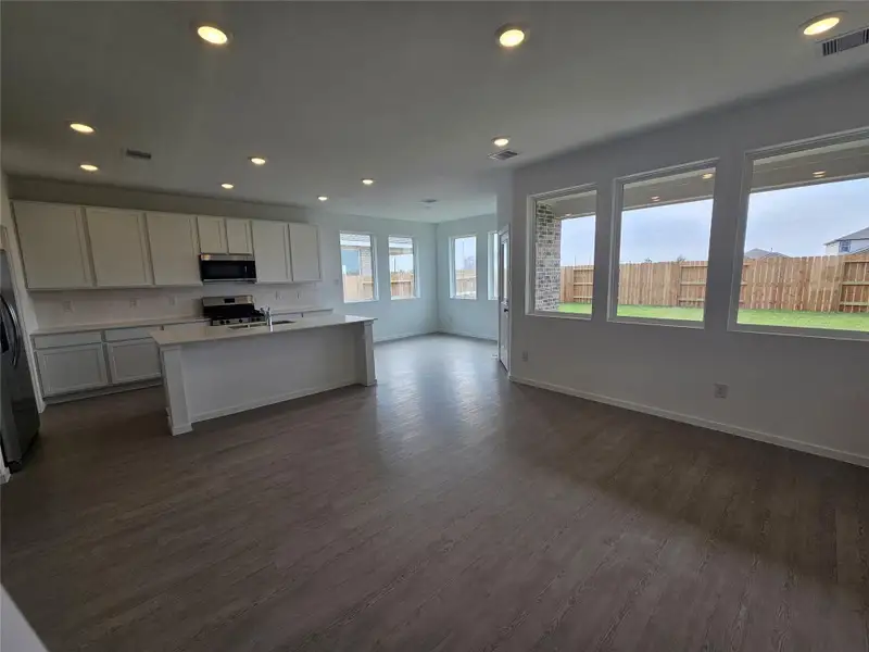 Pictures are representative of floor plan - not actual home for sale Pictures are representative of floor plan - not actual home for sale