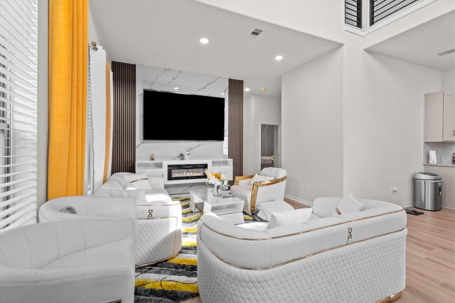Furnished interior view inside a new home in Bluestem, Brookshire (Image 35). Furnished interior view inside a new home in Bluestem, Brookshire (Image 35).