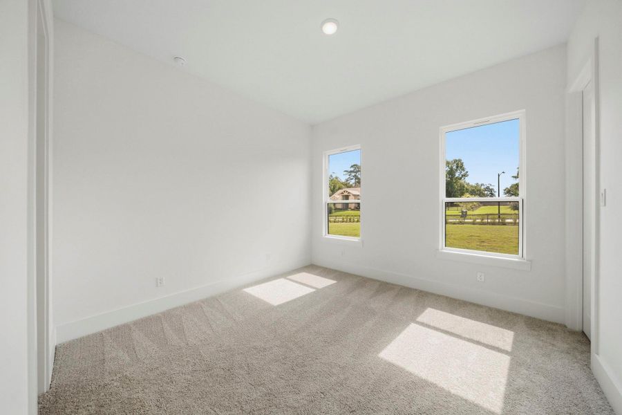 Spacious, unfurnished interior of a new home in Bentwood Farms, Montgomery (Image 26).