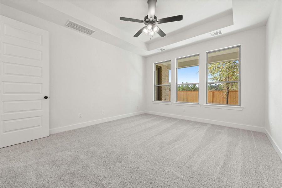 Spacious, unfurnished interior of a new home in Kresston - 40', Montgomery (Image 13).