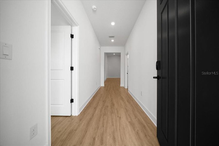 Spacious, unfurnished interior of a new home in , Spring Hill (Image 46).
