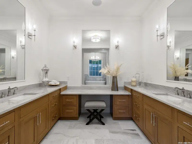 Furnished interior view inside a new home in , Alamo Heights (Image 35).