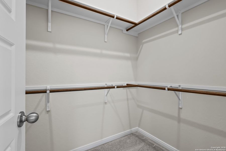 Spacious, unfurnished interior of a new home in Veramendi, New Braunfels (Image 13).