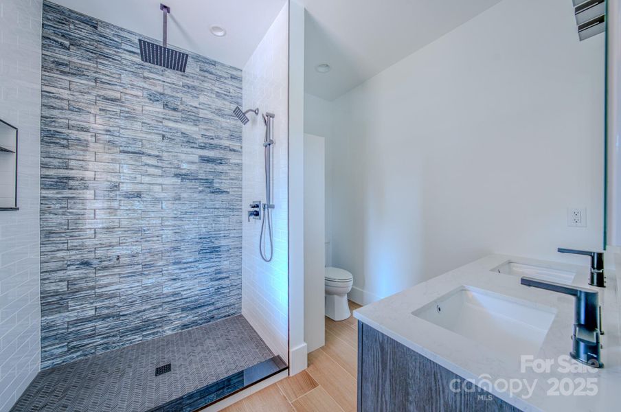 First Floor Main Suite Bathroom