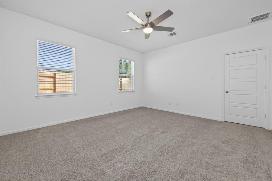 Spacious, unfurnished interior of a new home in Enclave at Willis, Willis (Image 17).