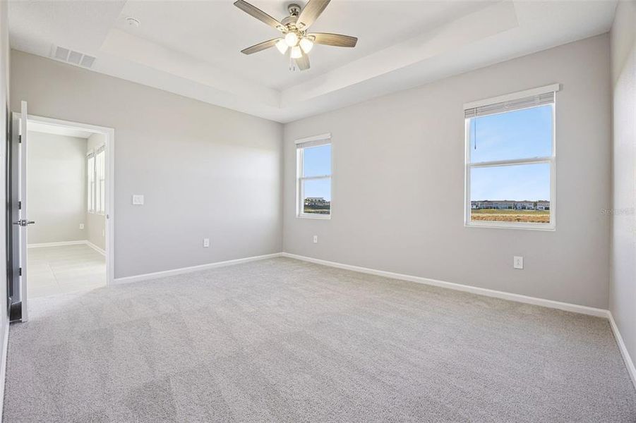 Spacious, unfurnished interior of a new home in Wellness Ridge, Clermont (Image 25).