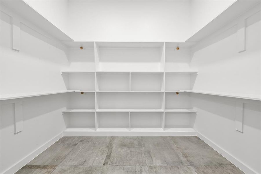 Spacious, unfurnished interior of a new home in , Dallas (Image 11).