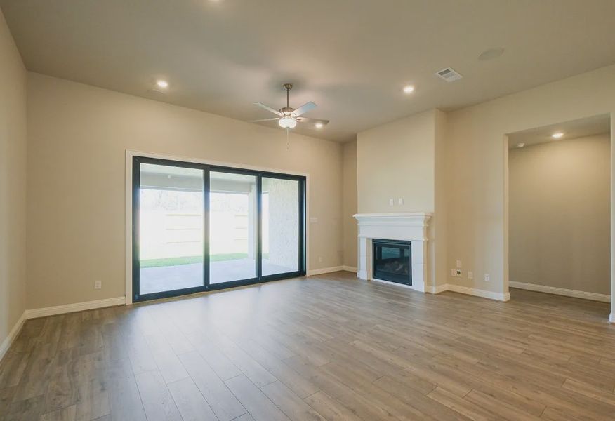 Plan 5039 great room - 6 of 19