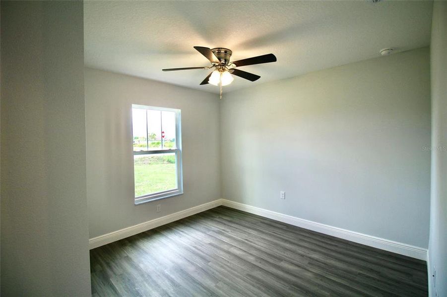 Spacious, unfurnished interior of a new home in , Ocala (Image 8).
