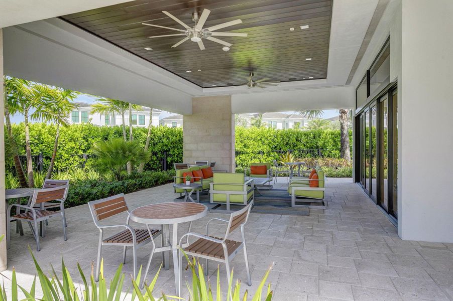 Exterior details and patio area of a home in , Palm Beach Gardens (Image 3).