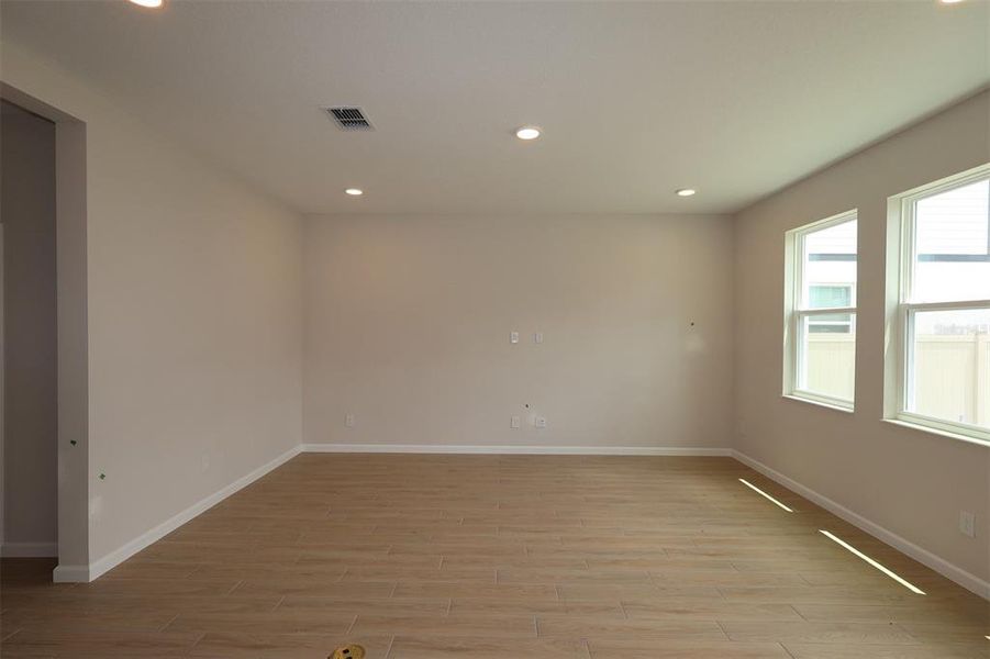 Spacious, unfurnished interior of a new home in Bay Lake Farms, St. Cloud (Image 7). Spacious, unfurnished interior of a new home in Bay Lake Farms, St. Cloud (Image 7).