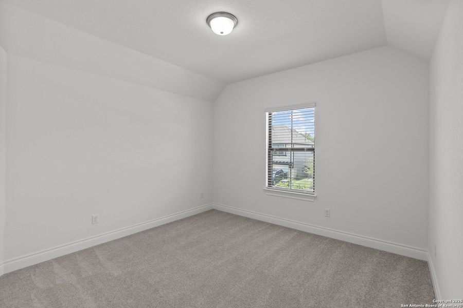 Spacious, unfurnished interior of a new home in Bison Ridge, San Antonio (Image 35). Spacious, unfurnished interior of a new home in Bison Ridge, San Antonio (Image 35).