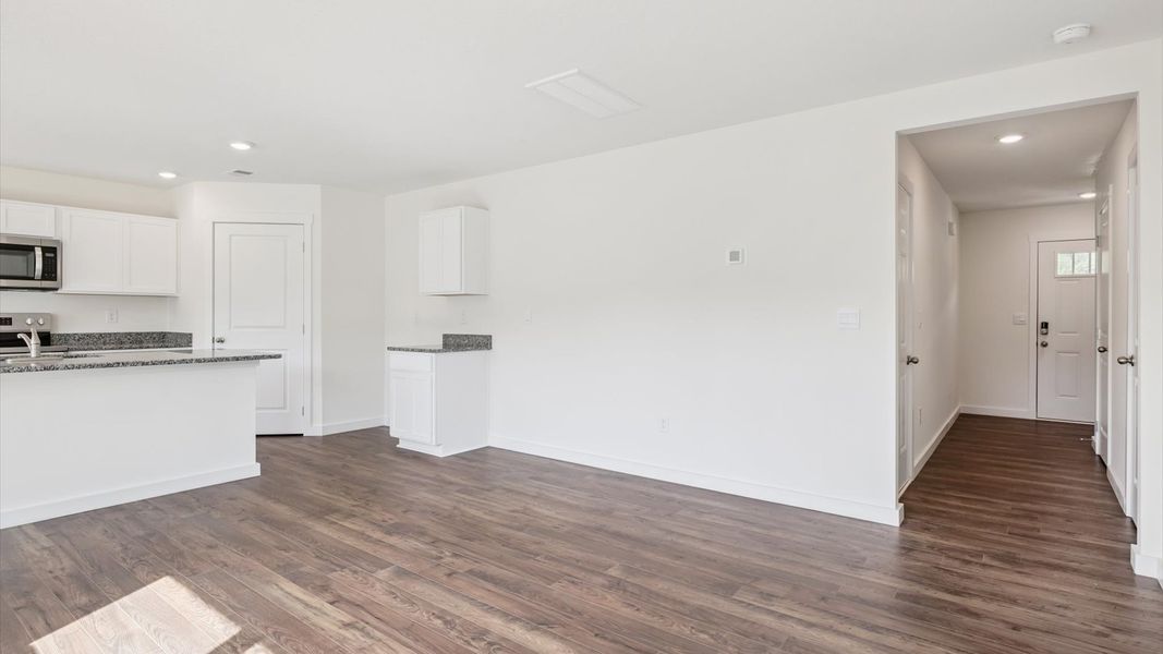 Image 20 of a home in Emory Creek.