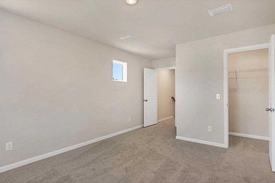 Spacious, unfurnished interior of a new home in Hammock Walk at Nexton, Summerville (Image 17).
