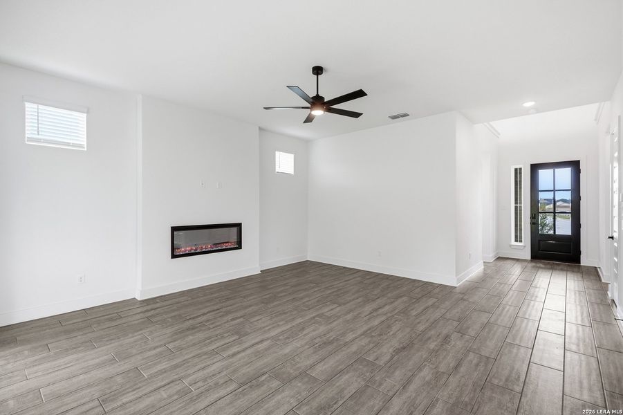 Spacious, unfurnished interior of a new home in The Reserve at Potranco Oaks, Castroville (Image 49).