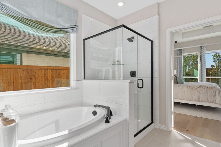 Plan 1534 Main Bathroom Representative Photo by American Legend Homes