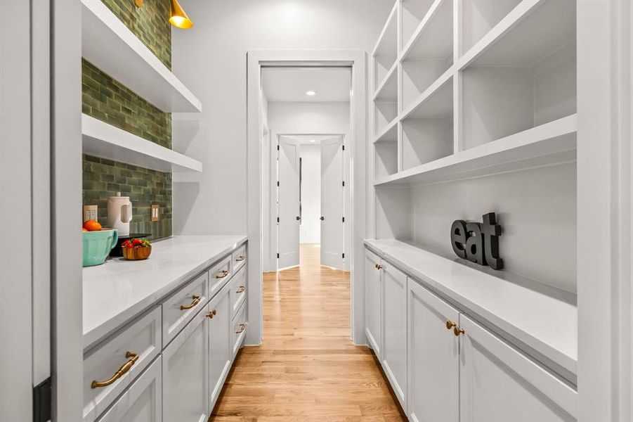 Furnished interior view inside a new home in , Weatherford (Image 15).