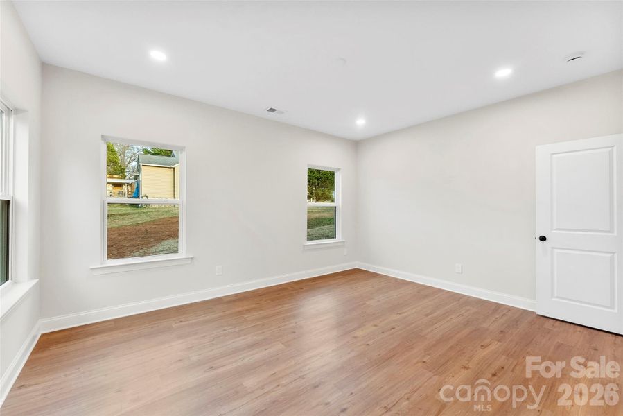 Spacious, unfurnished interior of a new home in , Hickory (Image 23).