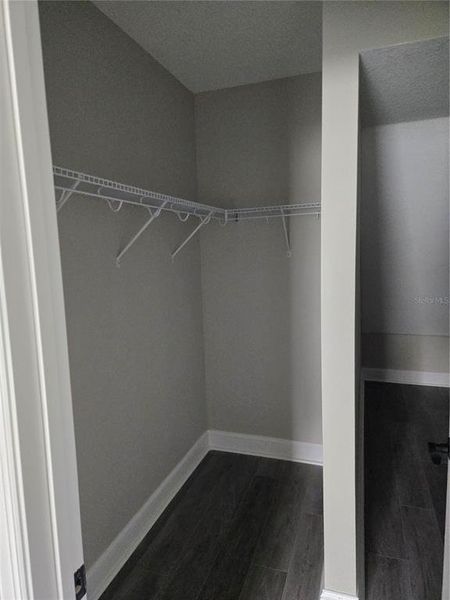 Spacious, unfurnished interior of a new home in , Tampa (Image 16).