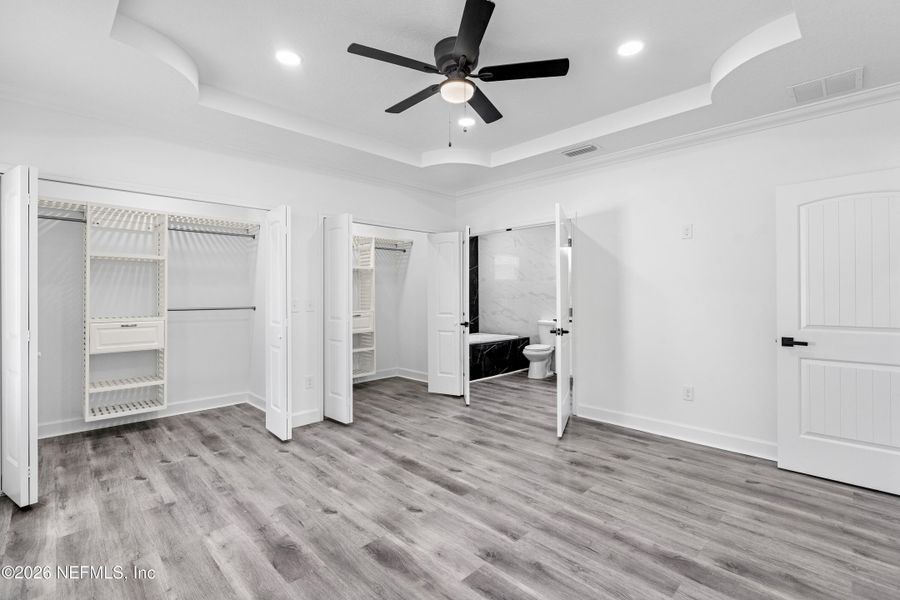 Spacious, unfurnished interior of a new home in , Jacksonville (Image 31).