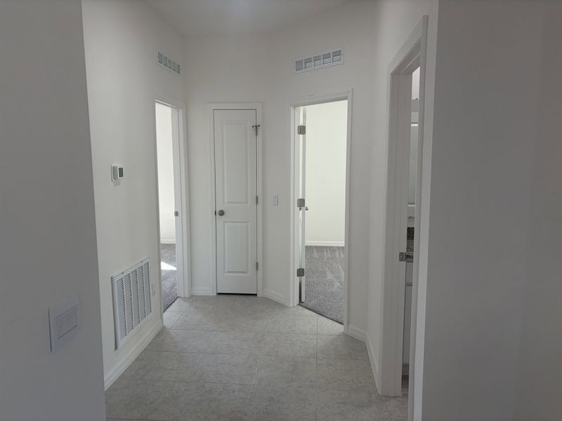Spacious, unfurnished interior of a new home in Burnt Store Village, Punta Gorda (Image 11).