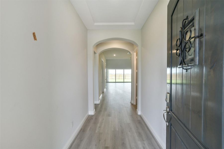 Spacious, unfurnished interior of a new home in Del Bello Lakes 60', Manvel (Image 37). Spacious, unfurnished interior of a new home in Del Bello Lakes 60', Manvel (Image 37).