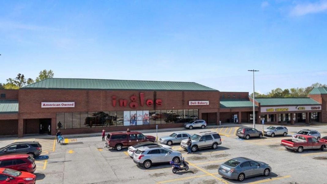 Front exterior of a new home in Fairhaven, Lithia Springs, GA, highlighting curb appeal (Image 40). Front exterior of a new home in Fairhaven, Lithia Springs, GA, highlighting curb appeal (Image 40).