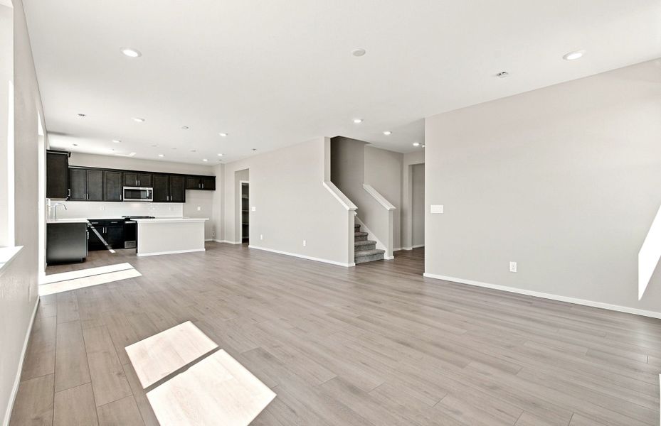 Spacious, unfurnished interior of a new home in Murata Farms, Fort Lupton (Image 20).