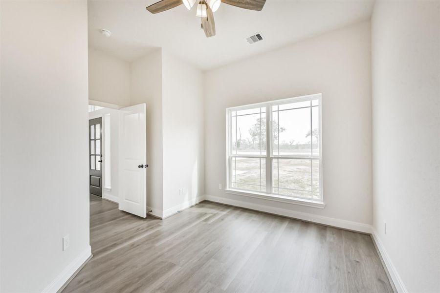 Spacious, unfurnished interior of a new home in , Baytown (Image 21).