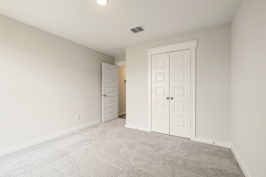 Spacious, unfurnished interior of a new home in River Ranch, Dayton (Image 31).