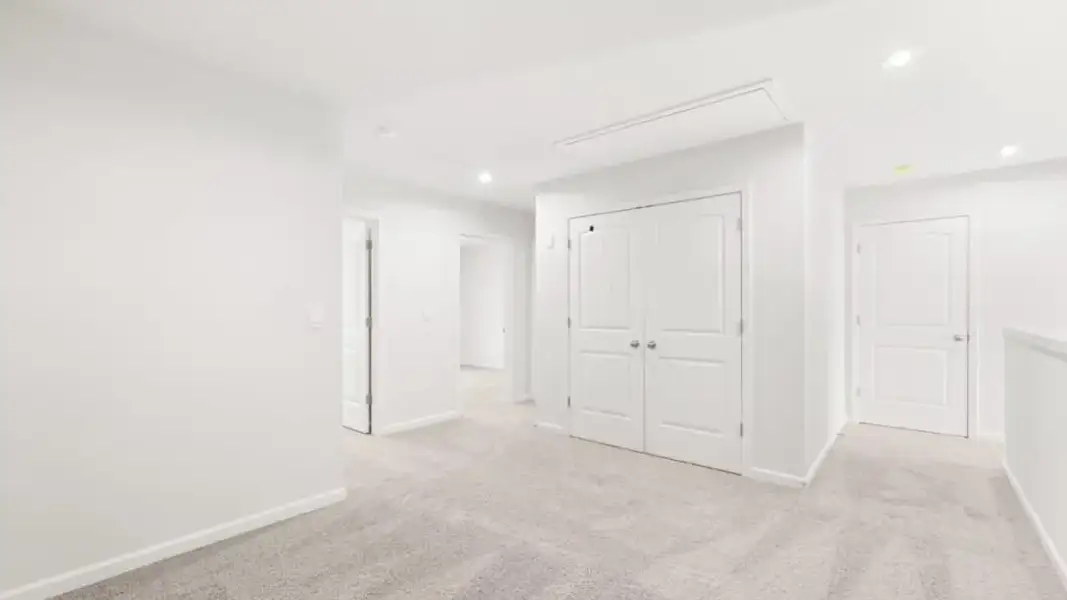 Spacious, unfurnished interior of a new home in Hughes Court, Dawsonville (Image 16). Spacious, unfurnished interior of a new home in Hughes Court, Dawsonville (Image 16).