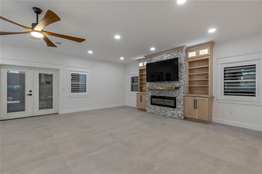 Spacious, unfurnished interior of a new home in , New Smyrna Beach (Image 25).