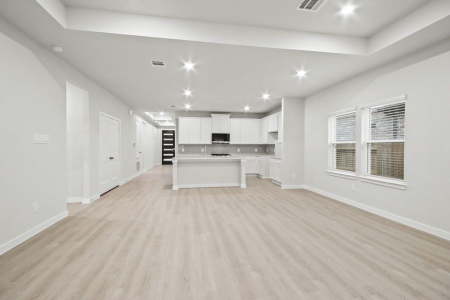 Spacious, unfurnished interior of a new home in The Woodlands Hills, Willis (Image 11). Spacious, unfurnished interior of a new home in The Woodlands Hills, Willis (Image 11).