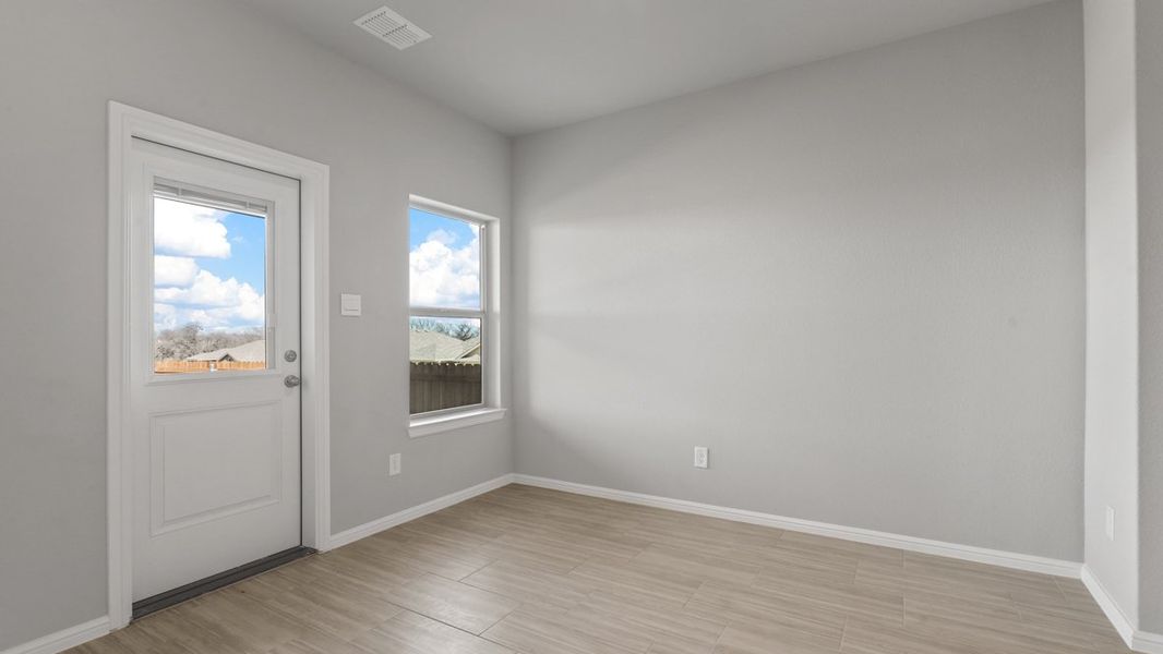 Spacious, unfurnished interior of a new home in Rosewood at Beltmill, Fort Worth (Image 16).