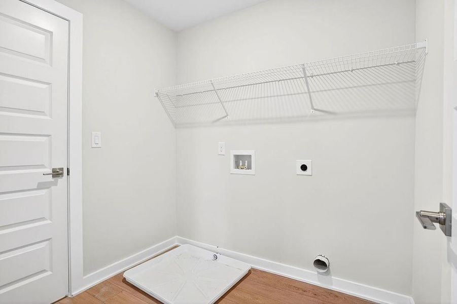 Spacious, unfurnished interior of a new home in The Manor at Gainesville Township, Gainesville (Image 11).