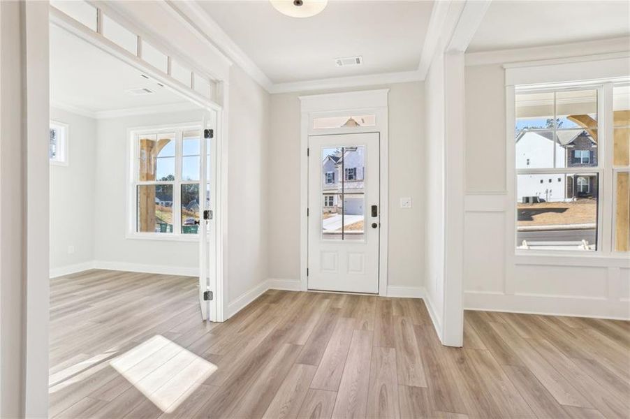 Spacious, unfurnished interior of a new home in Ponderosa Farms Manor, Gainesville (Image 35).