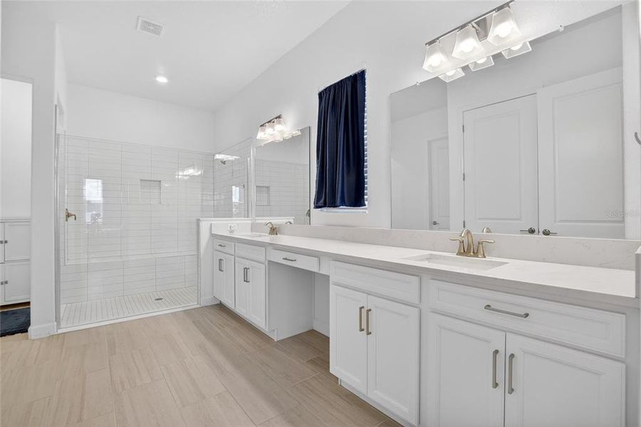 Furnished interior view inside a new home in Southshore Bay: The Estates, Wimauma (Image 55).
